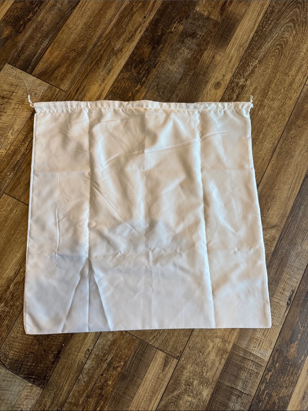 Michael Kors white satin drawstring dustbag - Picture 3 of 3